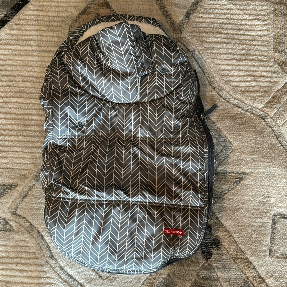 Hop skip fleece car seat cover